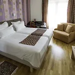 Hotel Le Divona Au Coeur De Divonne-les-Bains