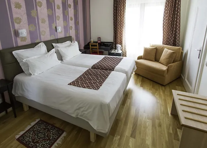 Hotel Le Divona Au Coeur De Divonne-les-Bains