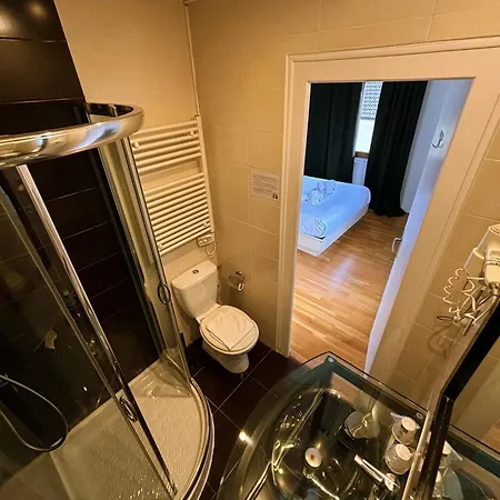 Le Divona Hotel