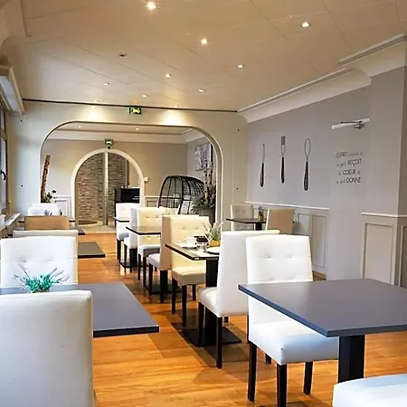 Hotel Le Divona Au Coeur De 3*