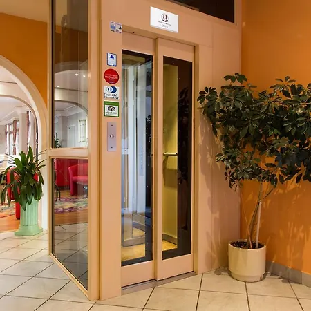 Hotell Le Divona 