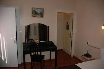Hotel Le Divona 