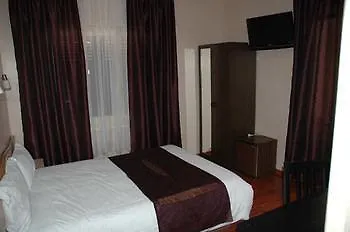 Hotel Le Divona 