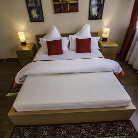 Le Divona Hotel