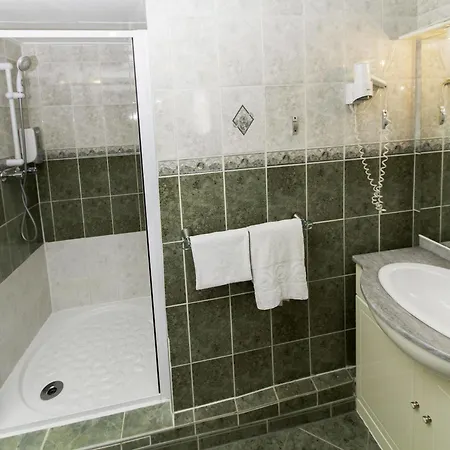 Hotel Le Divona 