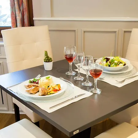 Le Divona Hotel